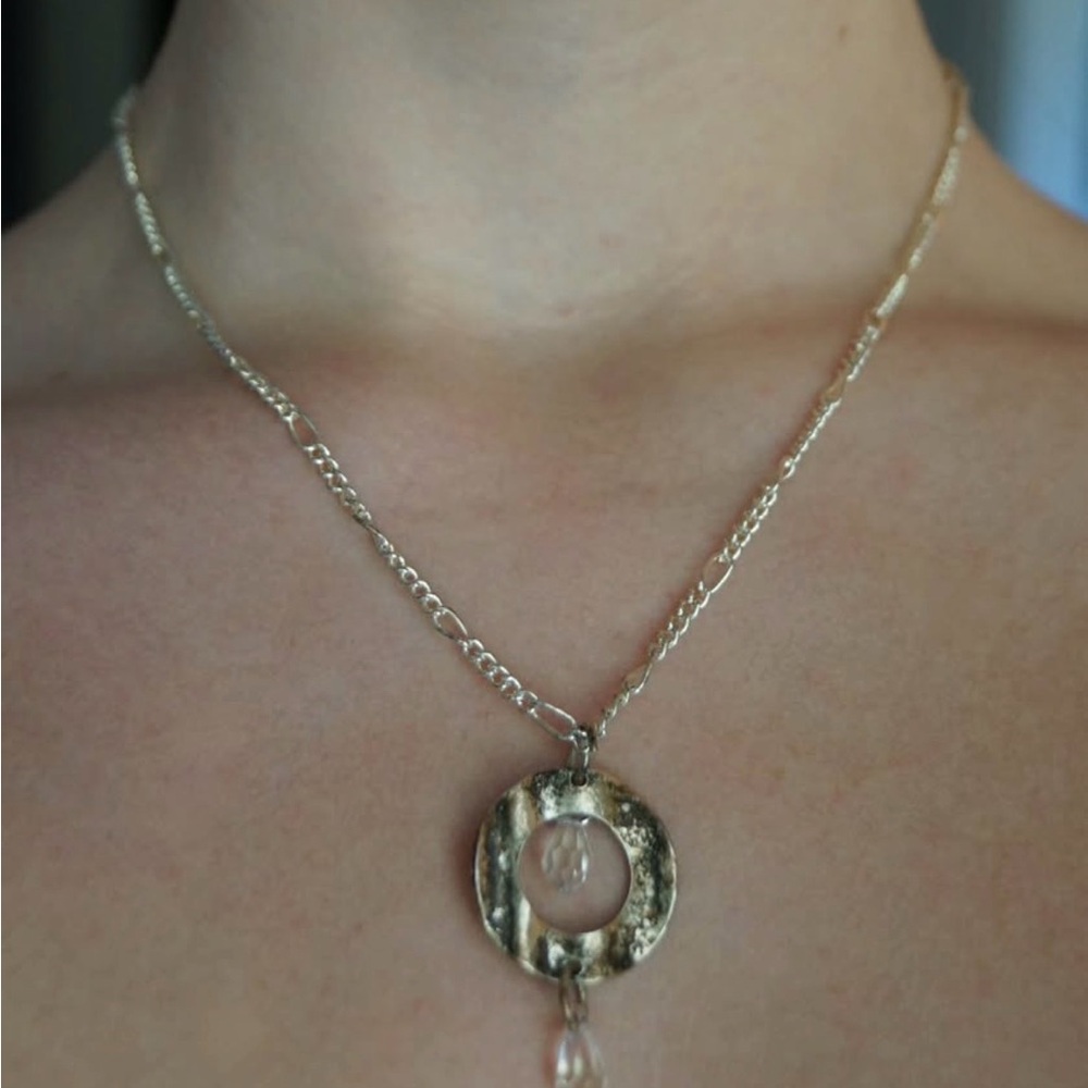 Elegant Silver Pendant Necklace
